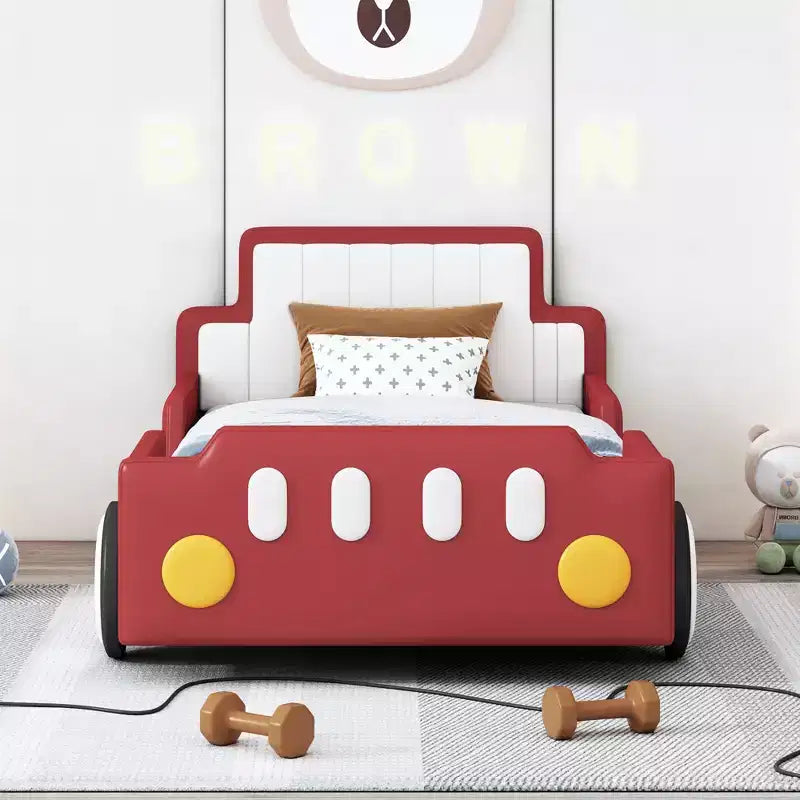 Lit plateforme moderne pour jumeaux en forme de voiture de course avec roues
